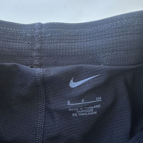 Nike Men’s Size Small Run Division Repel 2 in 1 Gym 7 Inch Shorts FB8544 010 - Picture 9 of 9